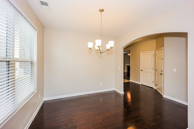 Foto del edificio - 4782 Brookwood Pl