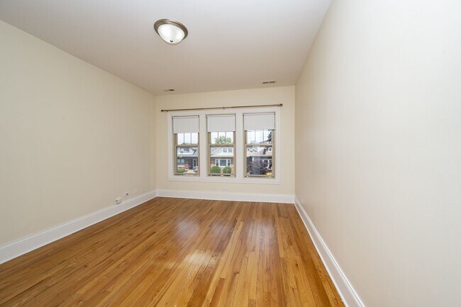 Foto del edificio - 5505 W School St