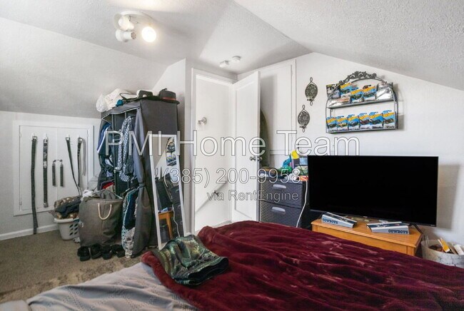 Foto del edificio - 732 Campbell Heights