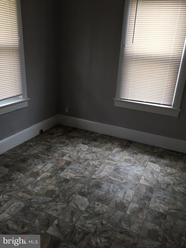 Foto principal - 517 Myrtle Ave