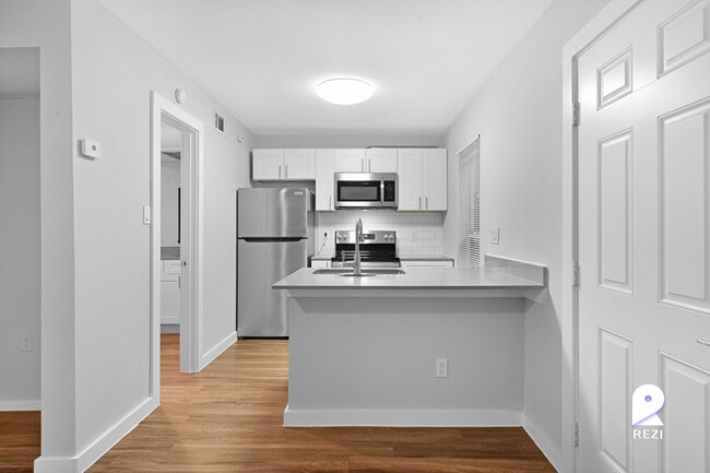 Building Photo - 6707 Berkman Dr