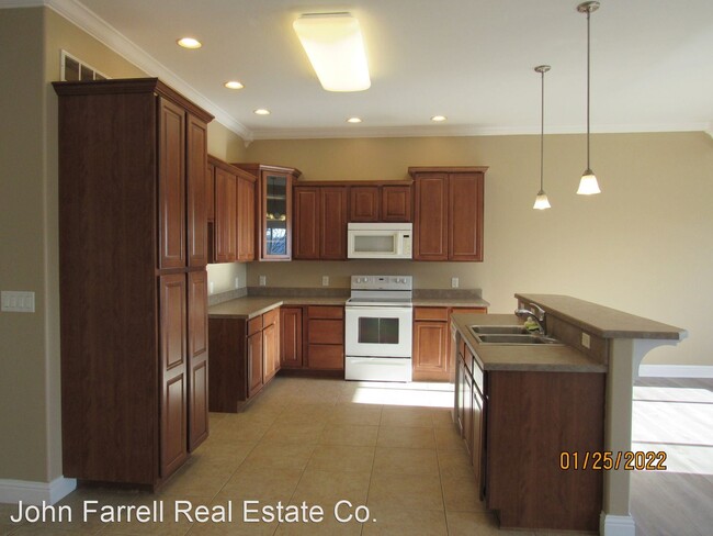 Building Photo - 4 br, 3 bath House - 50 Belmont Road