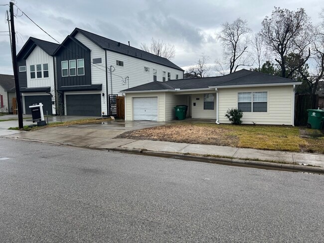 Photo - 3715 Dreyfus St House