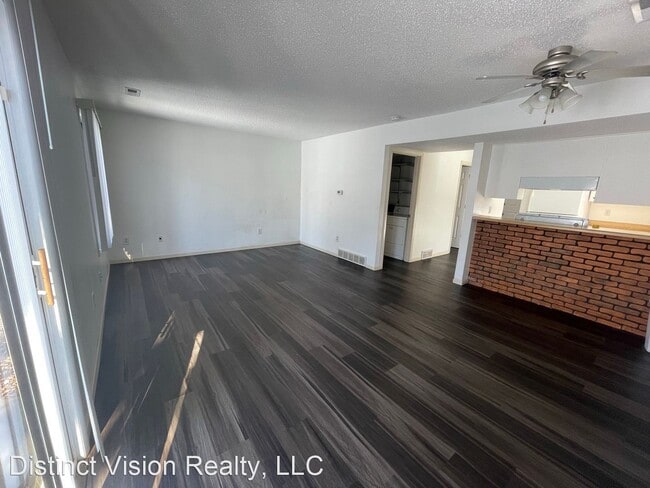 Building Photo - 3 br, 1.5 bath House - 2602 Southeast 19th...