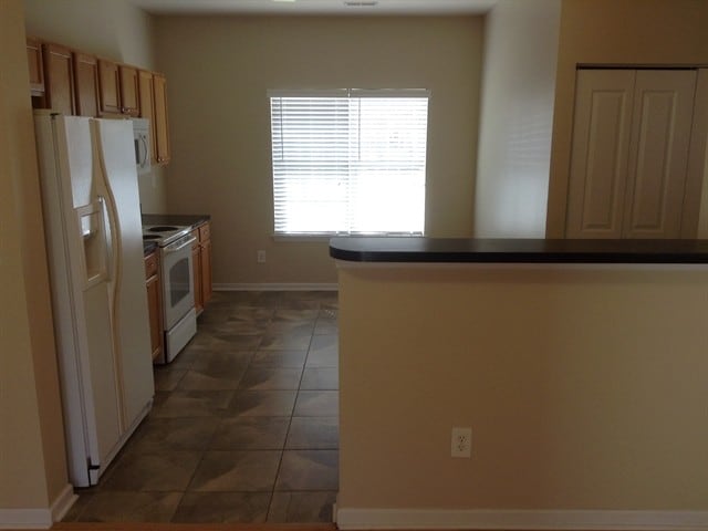 Building Photo - 9149 Glenashley Dr