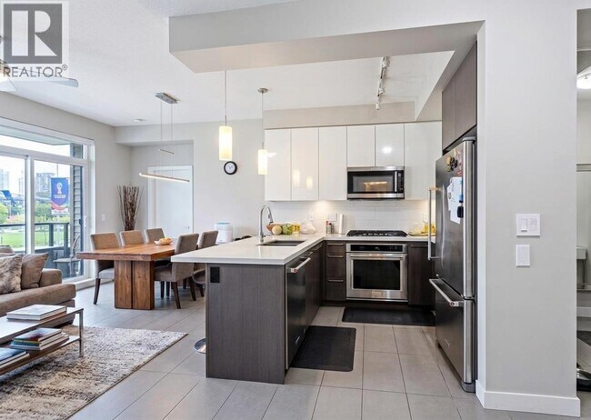 Photo du bâtiment - 22 E Royal Ave