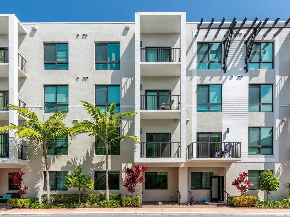 4700 NW 84th Ave Unit 14, Doral, FL 33166 Condo for Rent in Doral, FL