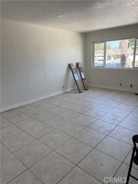 Building Photo - 4165 El Molino Blvd