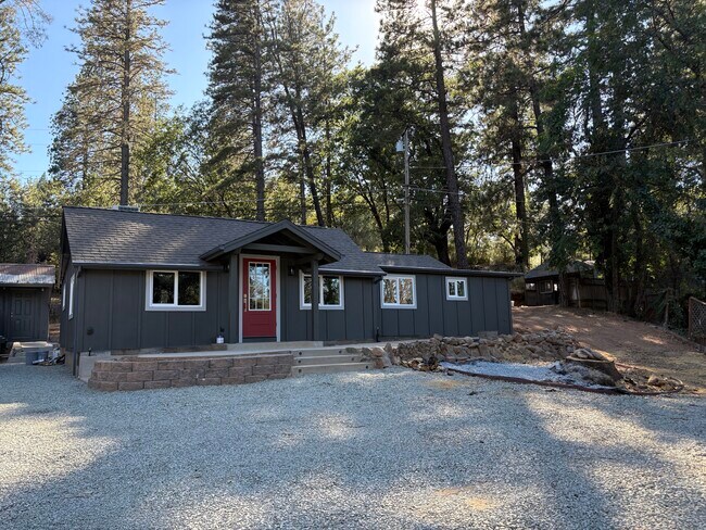 Building Photo - 105 Meadow Gate Rd
