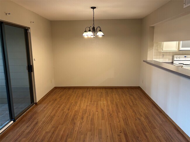 Building Photo - 14911 Wunderlich Dr