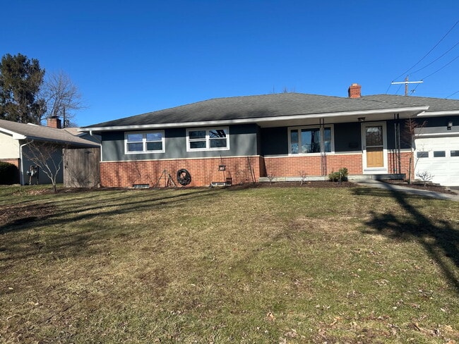 Building Photo - 1008 Lambeth Dr