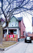 Building Photo - 72 Shanly St