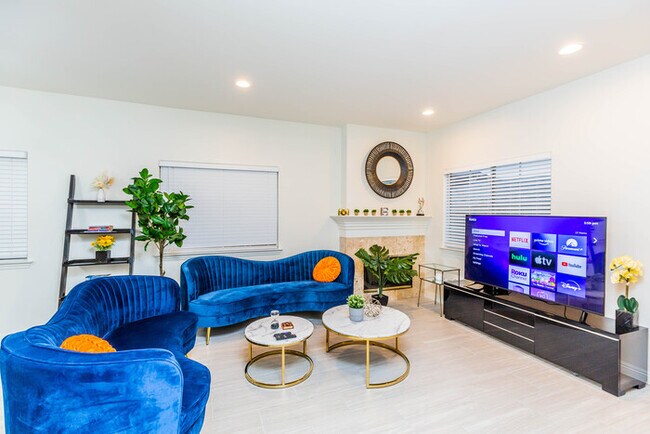 Foto del edificio - Newly Remodeled 5B4B. 2 mile from the Rose Parade!