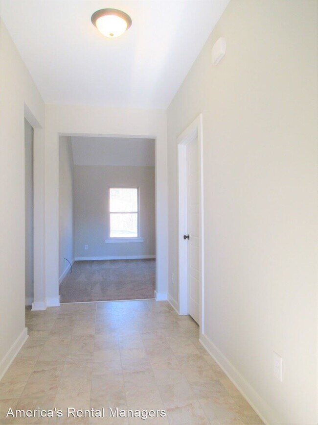 Building Photo - 4 br, 2 bath House - 904 Brooke Terrace