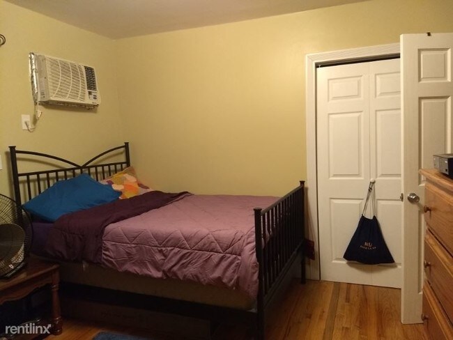 Building Photo - 2 br, 1 bath Apartment - 2573 Tieman ave