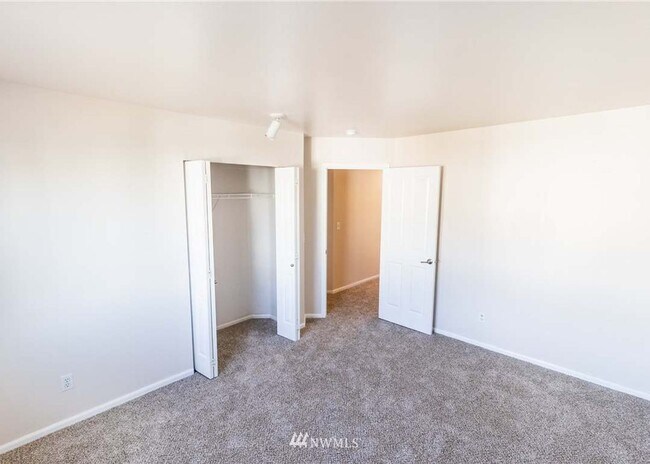 Foto del edificio - Premier Lake Stevens Living: Top-Rated Schools & Walkable Parks