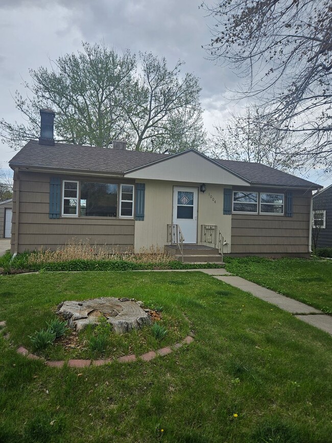Foto del edificio - 4 BED | 2 BATH | SINGLE-FAMILY HOME | NORT...