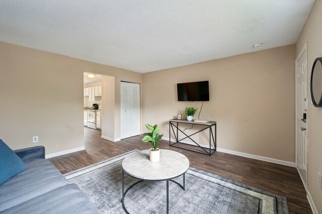 Building Photo - 635 Kenridge Pkwy