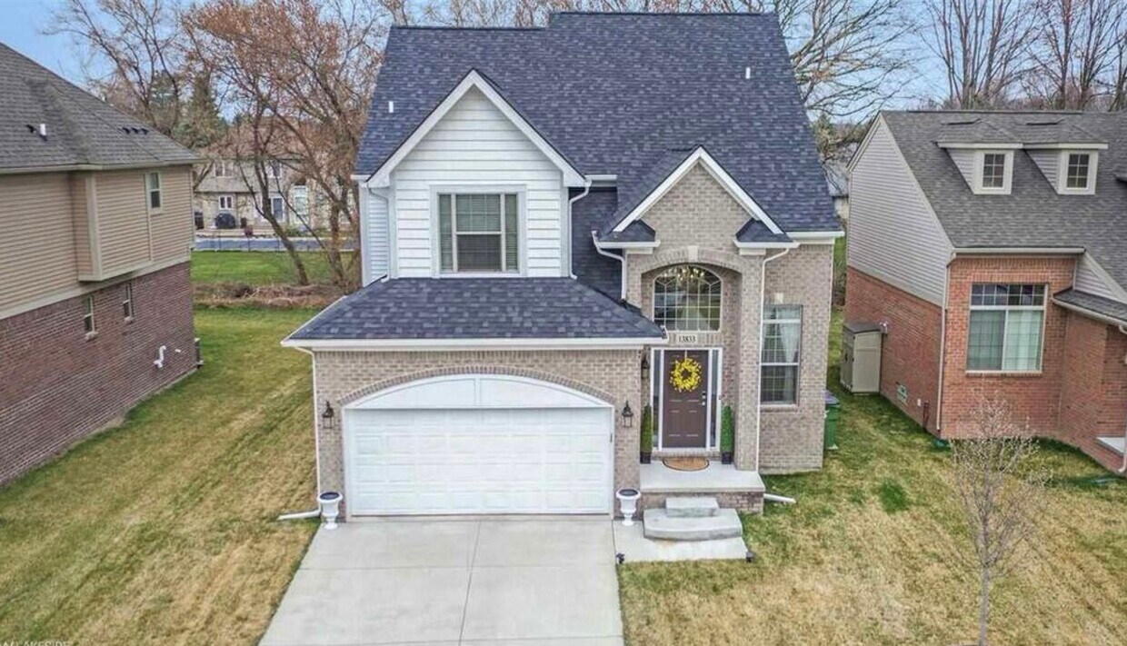 Primary Photo - 13833 Grandeur Ave