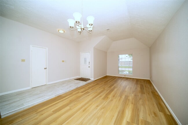 Building Photo - 3110 Flintwood Dr