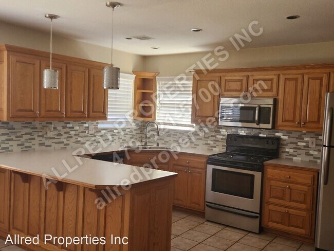 Building Photo - 3 br, 2 bath House - 5115 S. 60th Place