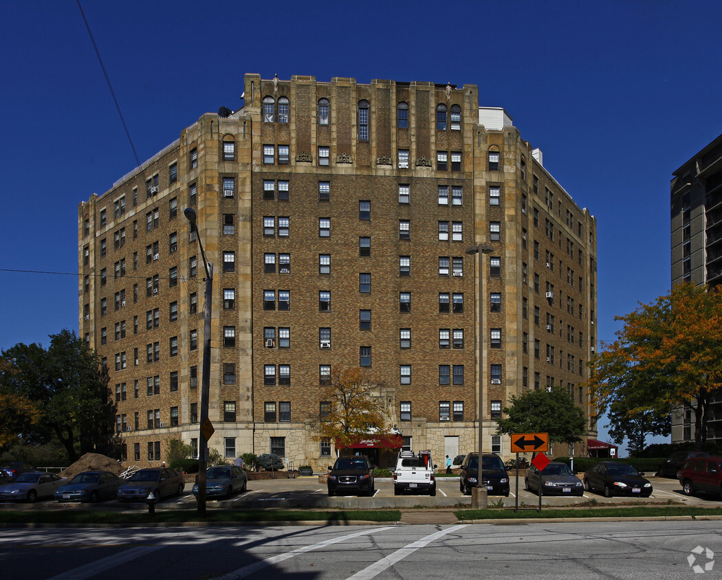 Front of building - Lake Shore Towers