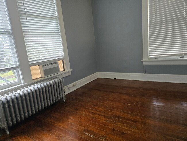 Foto del edificio - 137 N Willett St
