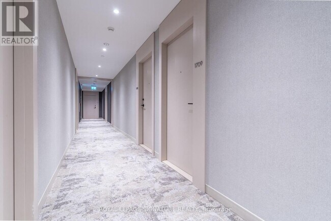 Building Photo - 2020-2020 Bathurst St