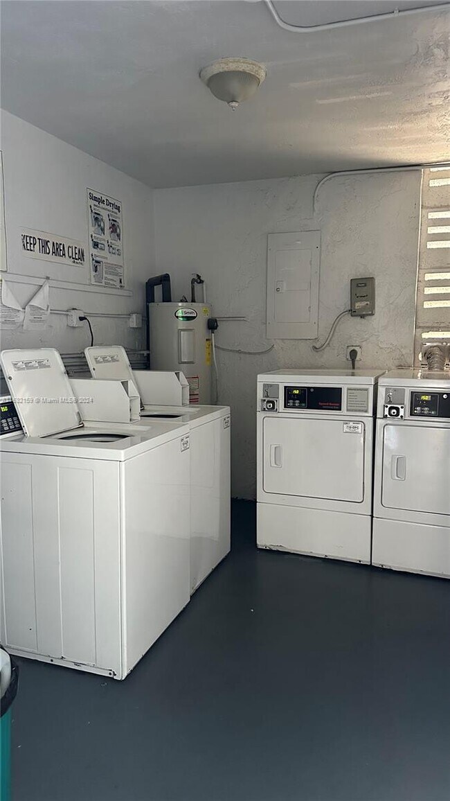 Foto del edificio - 1800 SW 25th St