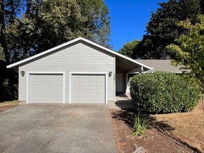 Building Photo - 3041 SE Timberlake Dr