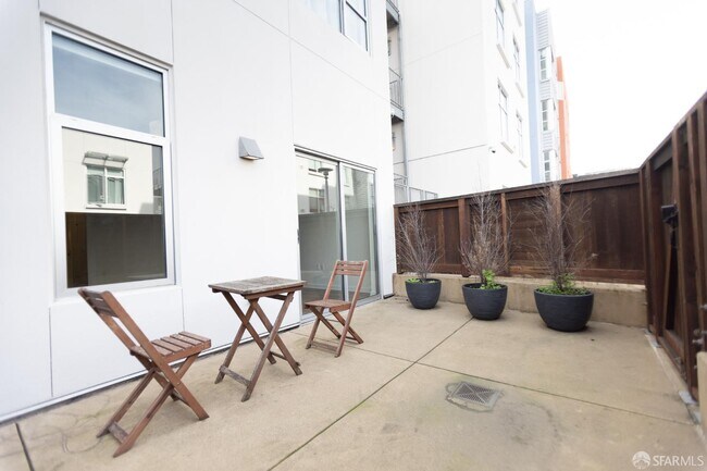 Foto del edificio - 451 Kansas St