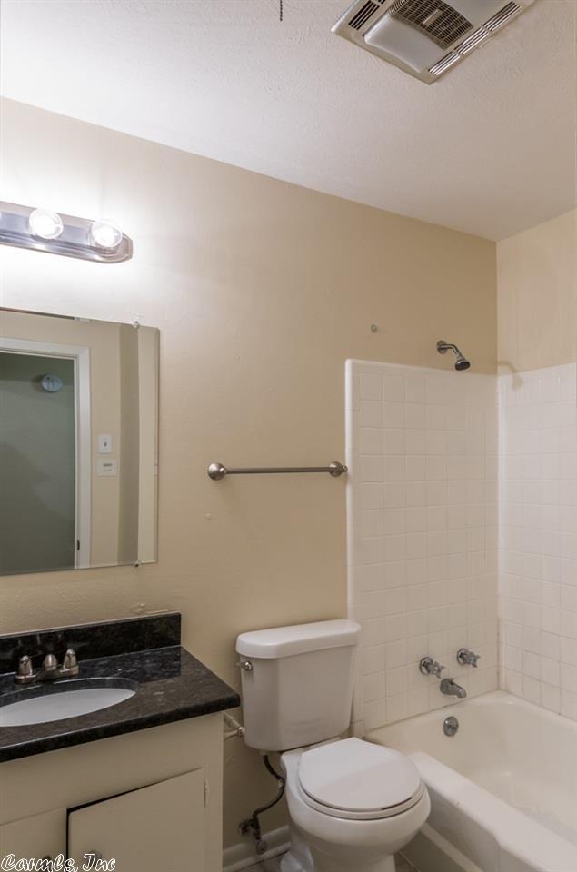 Building Photo - 29 Rosewood Dr