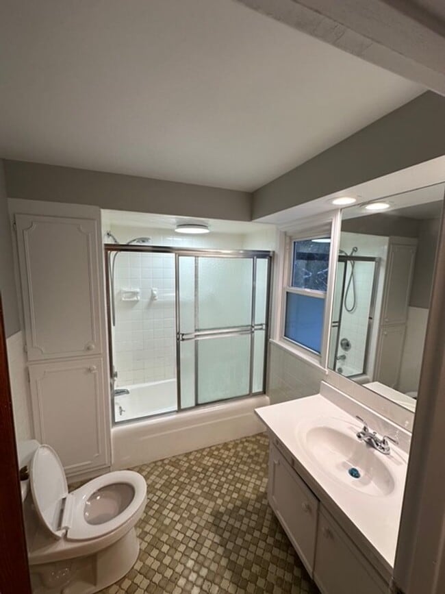 Foto del edificio - 93 Tryon Park