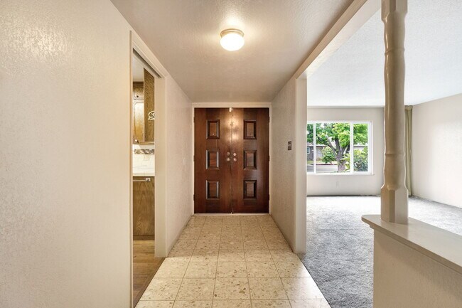 Foto del edificio - 1564 E Escalon Ave