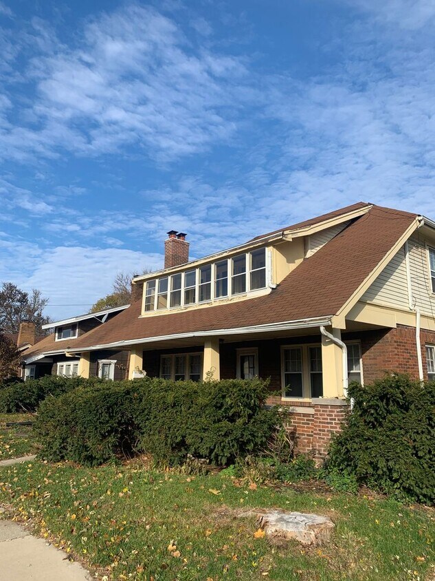 Foto principal - 1703 Auburn St