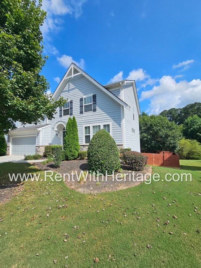 Building Photo - Stunning 4bd/2.5bath/ Attention to Detail/...