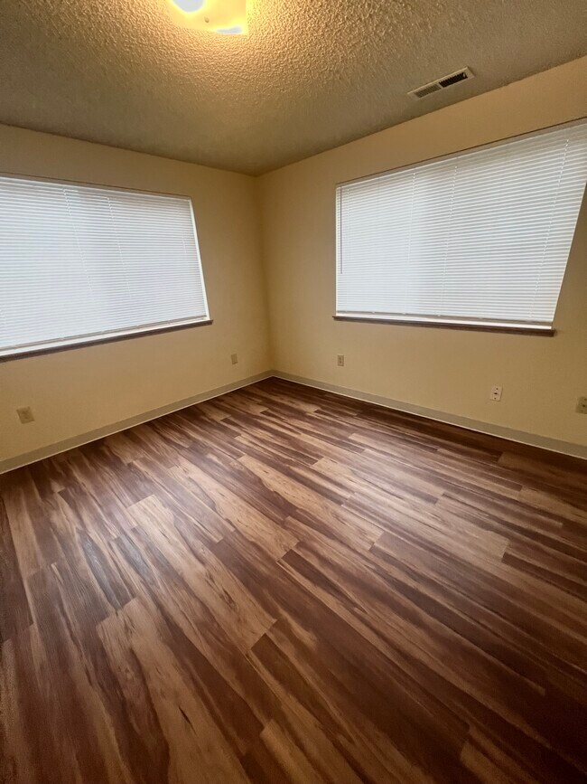 Foto del edificio - Ivy Club Apartments