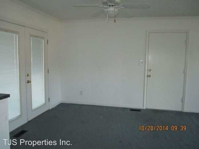 Building Photo - 3 br, 1 bath House - 685 Spring Garden Road