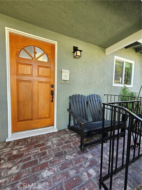 Foto del edificio - 2341 Snowden Ave