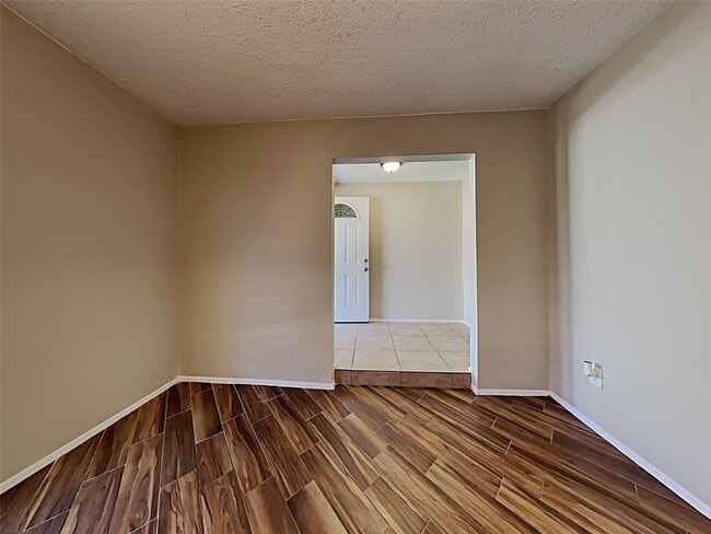 Foto del edificio - 24111 Spring Towne Dr