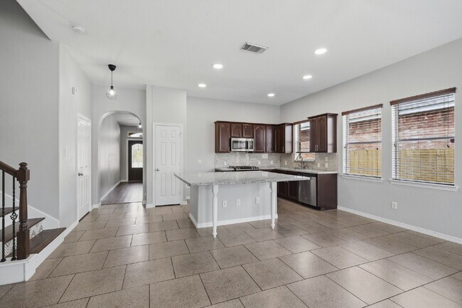 Foto del edificio - Spacious and Updated 4-Bedroom in Shadow Creek Ranch.
