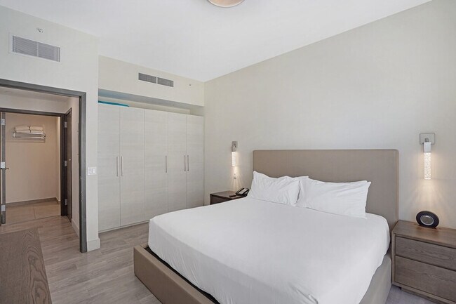 Foto del edificio - 777 N Ocean Dr
