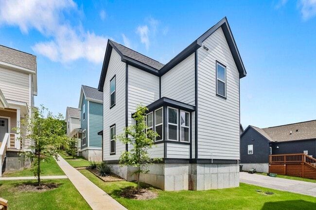 Photo - Beautiful and Modern Home!