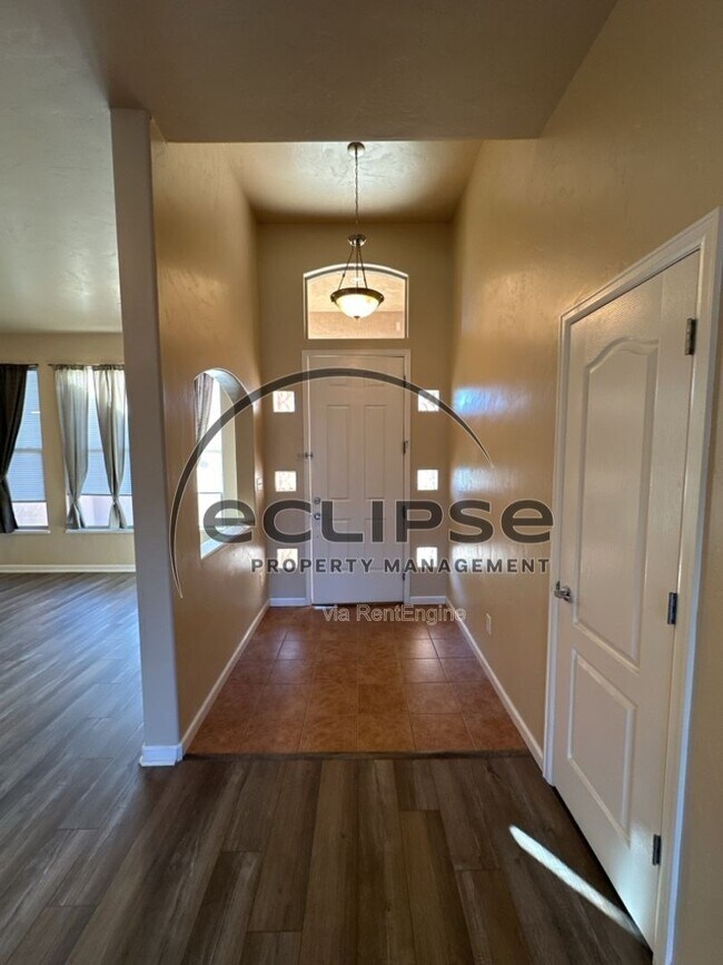 Building Photo - 2508 Pierce Ave