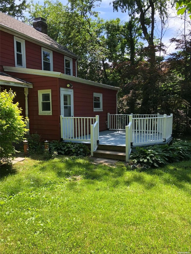 Building Photo - 21 Elm Ave