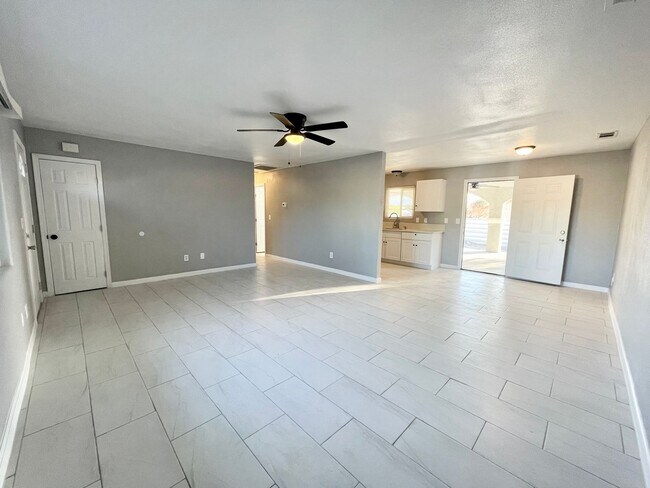Foto del edificio - AVAILABLE NOW! 2 Bedroom 1 Bathroom Home i...