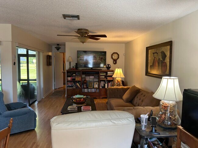 Building Photo - 3811 Devenport Ct