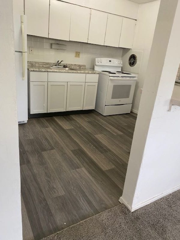 Building Photo - 7121-7159 Lexington Ave