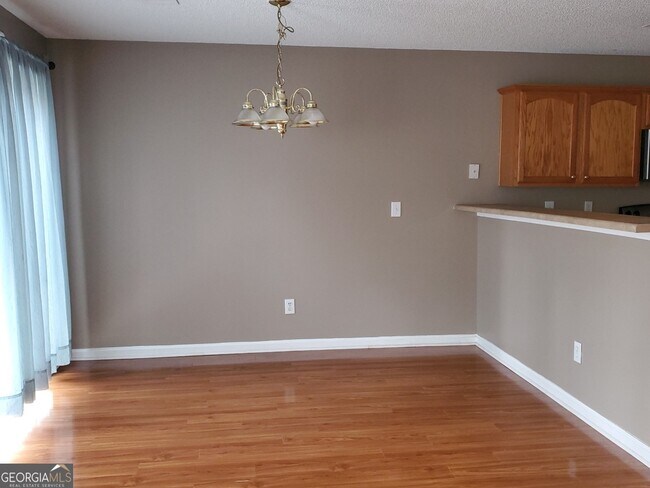 Foto del edificio - 7247 Georges Way