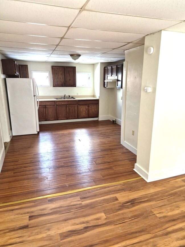 Building Photo - 225 1/2 W 18th St